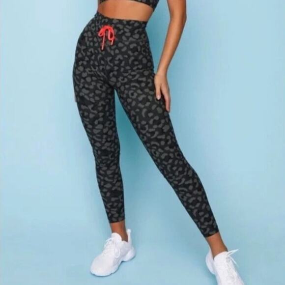 Sarahs Day x WFA Soldier Camo Leggings XS - Picture 3 of 12